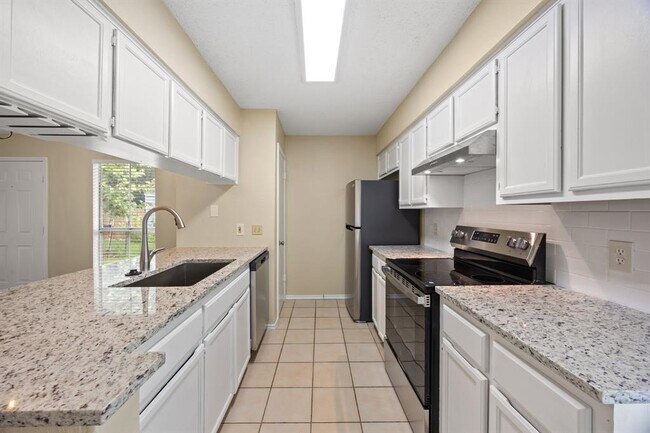 Building Photo - 6715 Old Quarry Ln