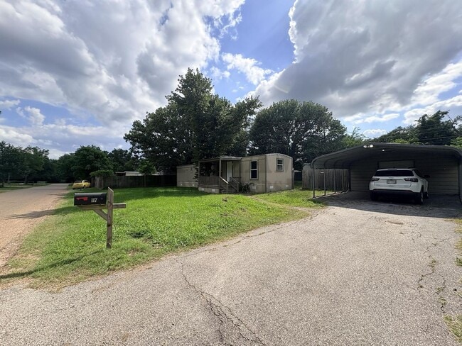 Building Photo - Cozy 3 Bed 1 Bath house