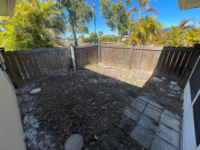 Building Photo - 25486 Avillas Ct