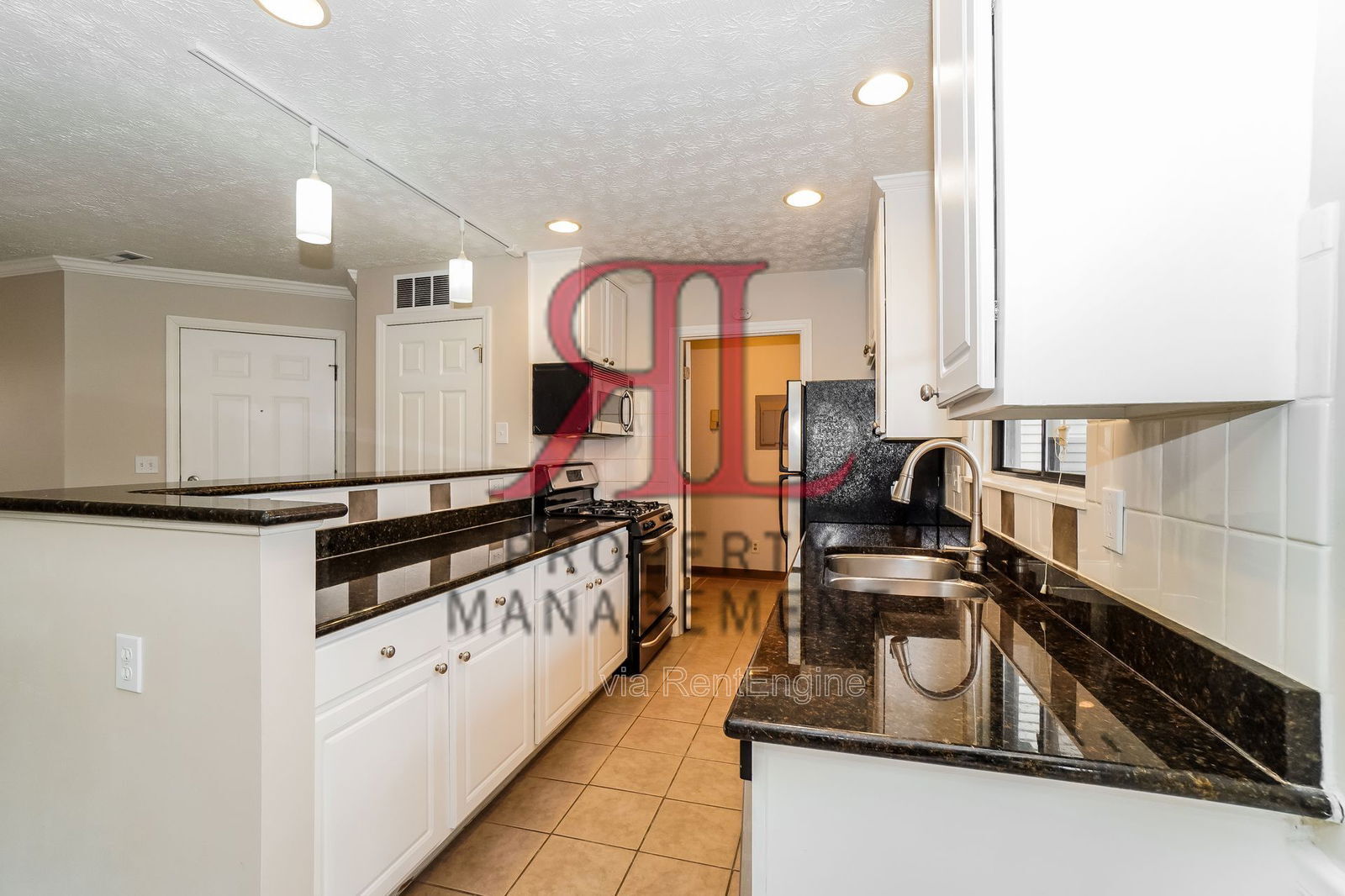 Building Photo - 2733 Greystone Dr