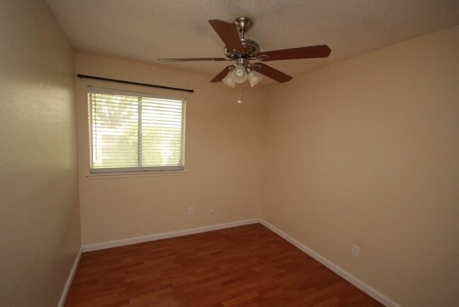 Building Photo - 21402 Park Bishop Dr