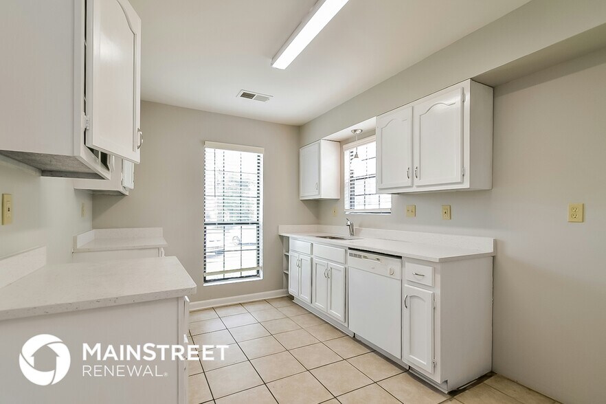 Building Photo - 3890 Birchshade Cove