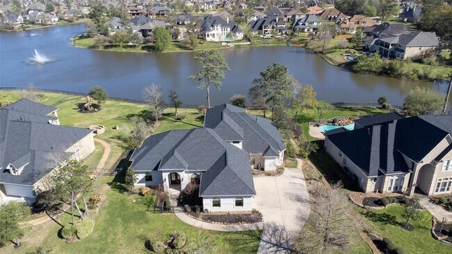 Building Photo - 25702 Golden Bell Dr