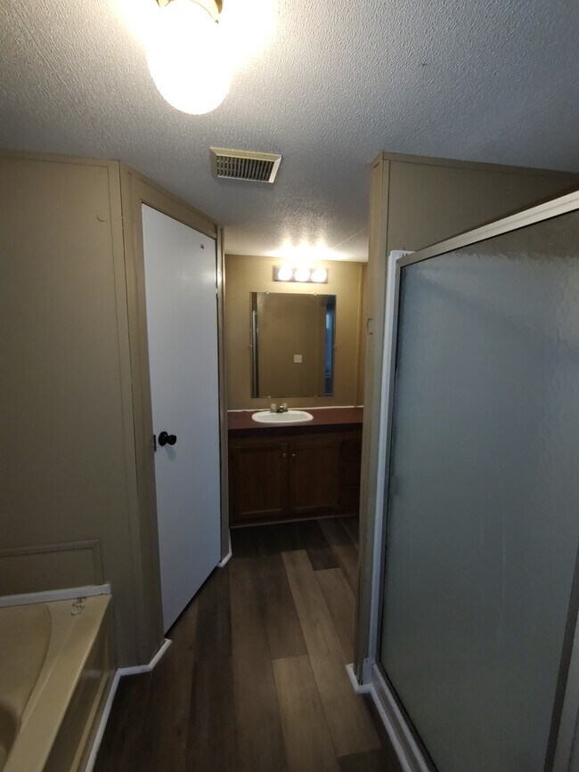 Building Photo - 31200 US-96