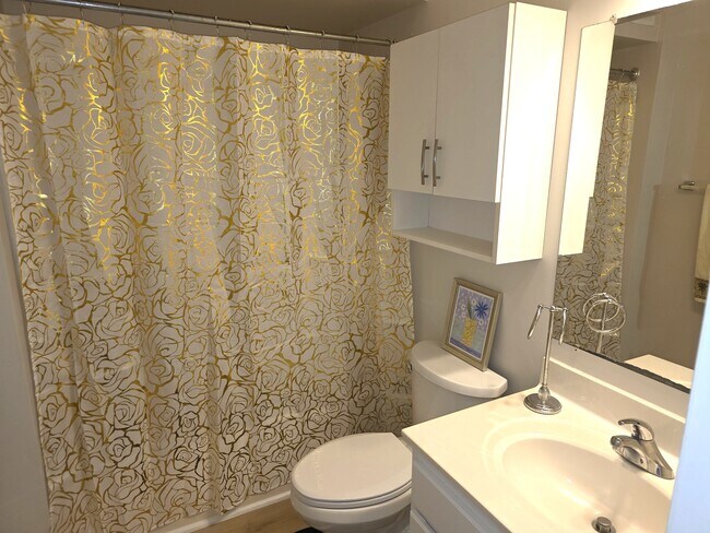 Building Photo - 2811 Edridge Ct