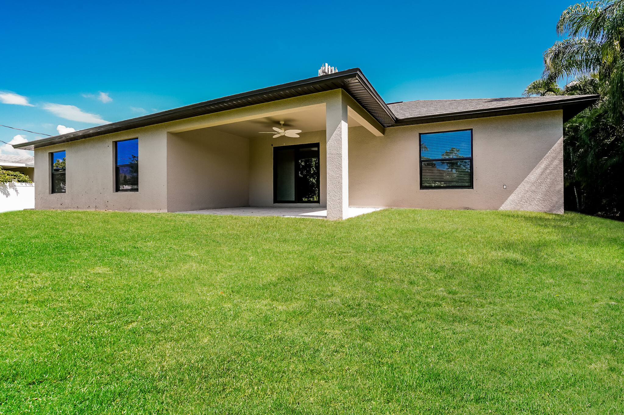 Building Photo - 8436 Aloha Rd