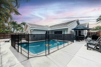 Building Photo - 7515 Silver Woods Ct