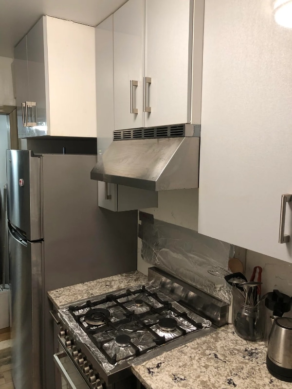 Building Photo - 345 E 54th St