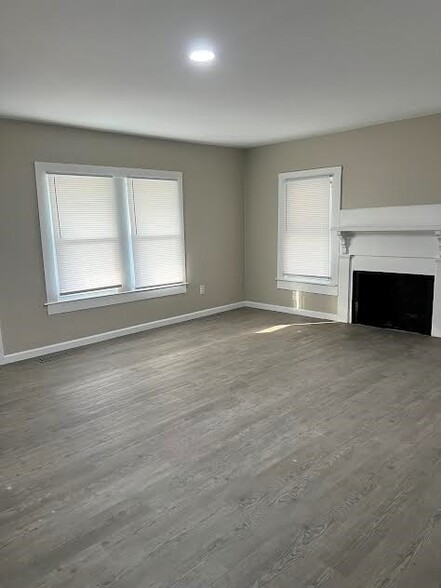 Living Room - 61 Flat Swamp Rd