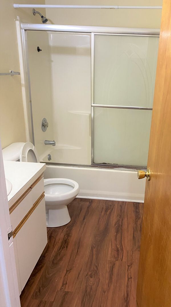 Building Photo - 2BR Candle Wyck Community located on kerr Ave, Walk to UNCW, Shopping and Breweries Ground floor ...