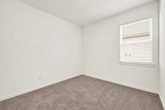Building Photo - 21811 White Bellflower Ln