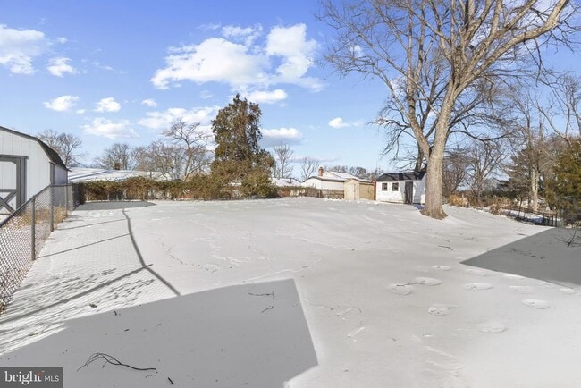 Building Photo - 5412 Nutting Dr