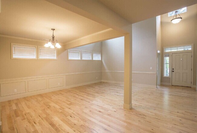 Building Photo - Beautiful 4 Bedroom in Bothell