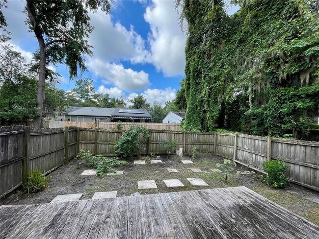 Building Photo - 2915 SW 38th Pl