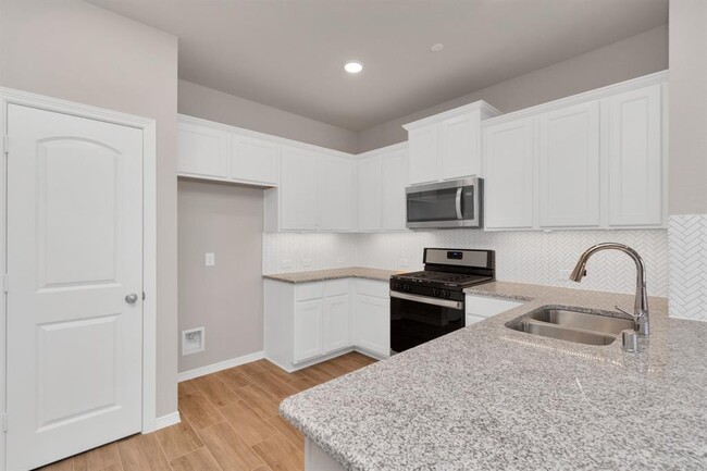Building Photo - 2834 Scanlan Mdw