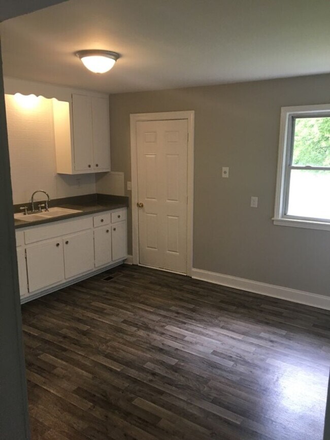 Building Photo - G TEAM - FOR LEASE - 2BR/2BA DUPLEX - LEBANON