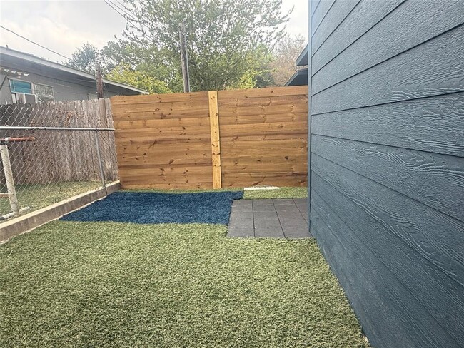 Building Photo - 5903 Nancy Dr