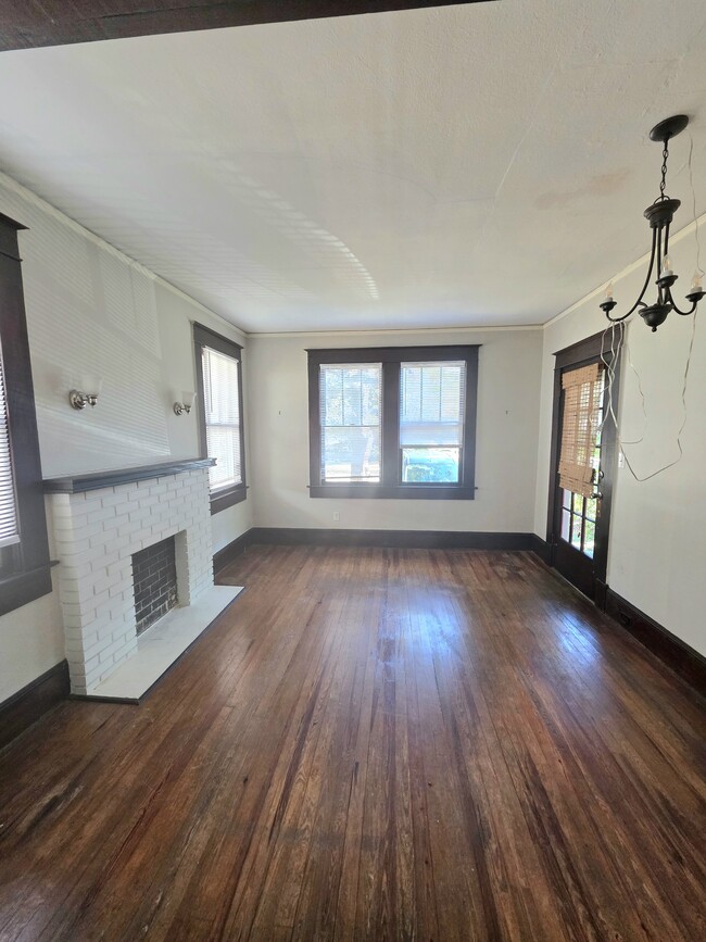 Building Photo - Kenan Street