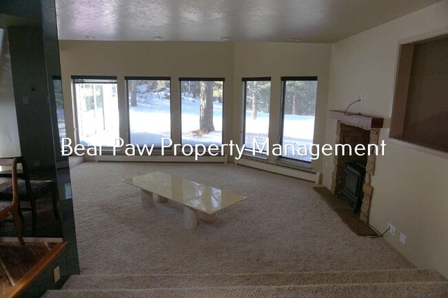 Building Photo - Unique Home In Genesee!!