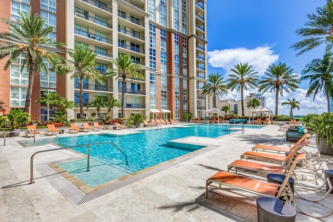 Building Photo - 550 Okeechobee Blvd