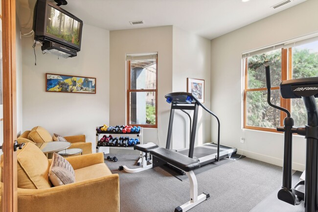 Exercise room with lots of natural light - 745 Rice St E