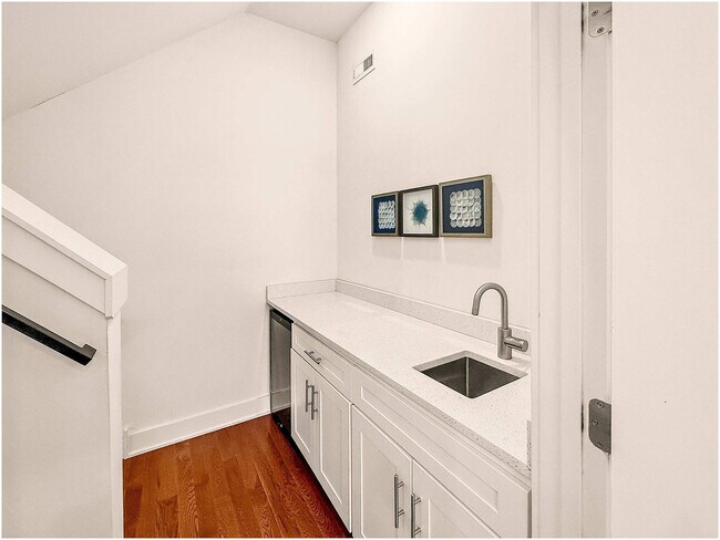 Building Photo - 1115 Germantown Ave