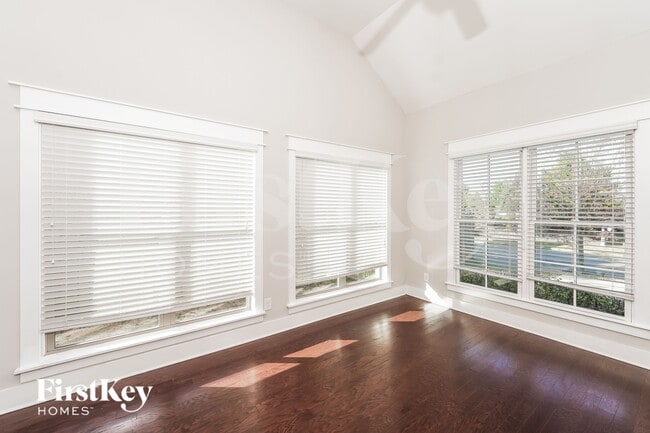 Building Photo - 5071 Brooke's Crossing Blvd