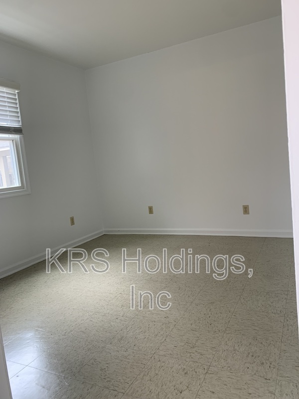 Building Photo - 342 Pelican St