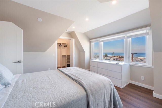 Building Photo - 1835 Manhattan Ave