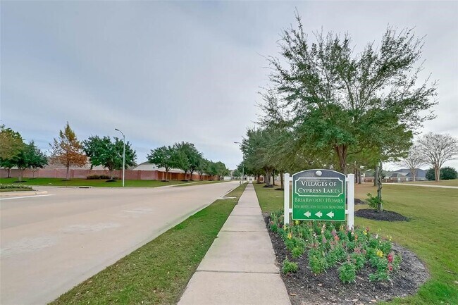 Building Photo - 15023 Russet Bend Ln