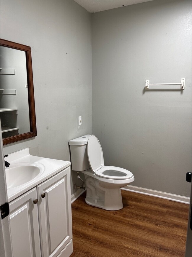 Building Photo - 407 S Washington Ave