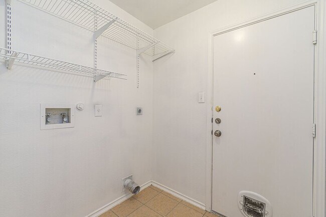 Building Photo - 13803 Laramie Hill