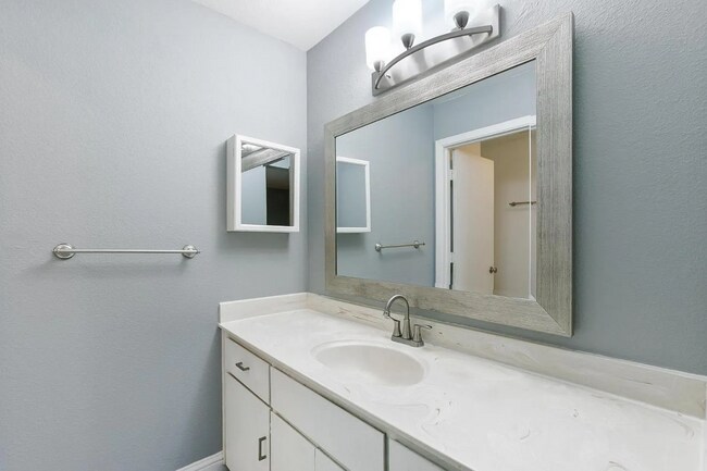 Building Photo - 7673 Lily Mar Ln