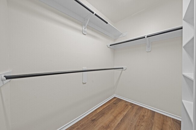 Building Photo - 16118 Market Garden Ln