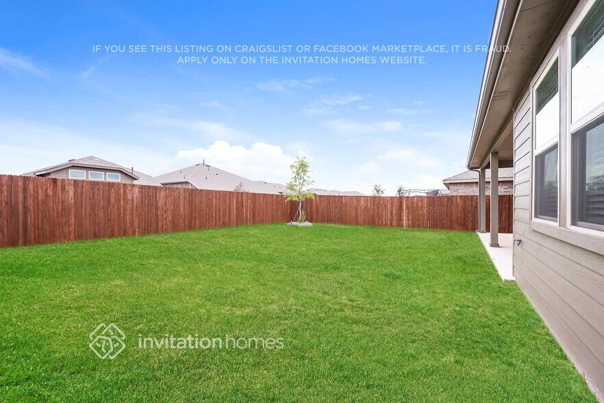 Building Photo - 7408 Mayplace Dr