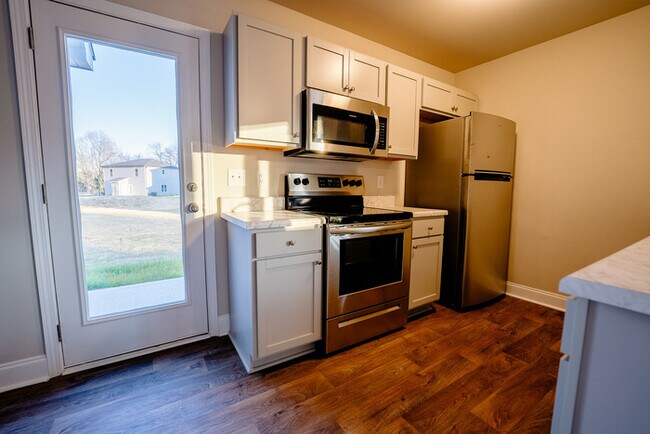 Building Photo - 203 Cromer Rd