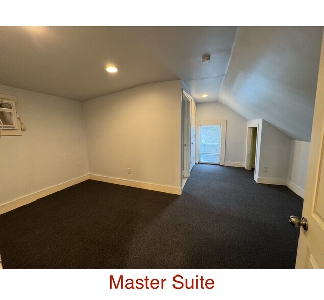 Building Photo - 10 S Kimball St