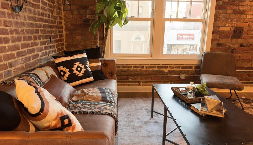 Building Photo - 632 Florida Ave NW