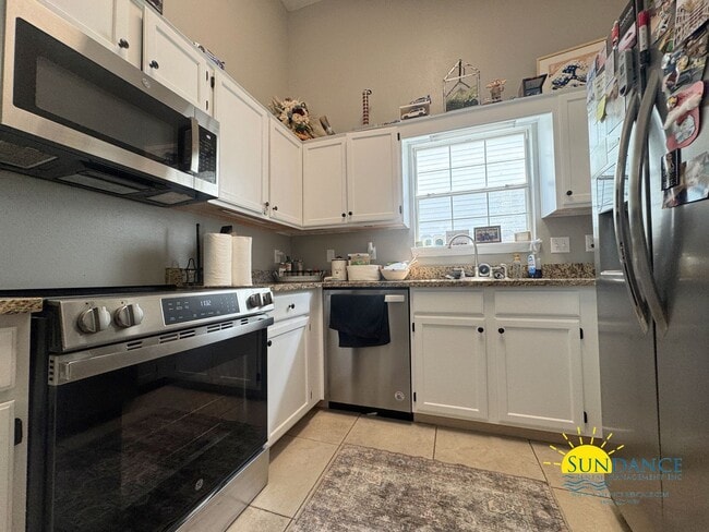 Building Photo - Beautiful 3 Bedroom Home in Fort Walton Beach!