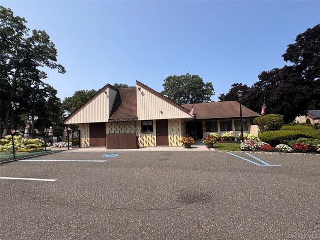 Building Photo - 20 Strathmore Gate Dr