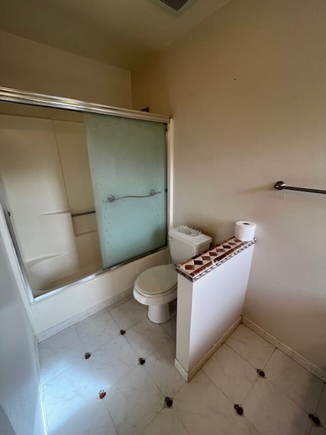 Building Photo - 4361 Poinsettia St