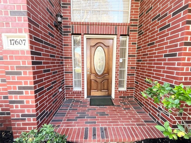 Building Photo - 17607 W Copper Lakes Dr