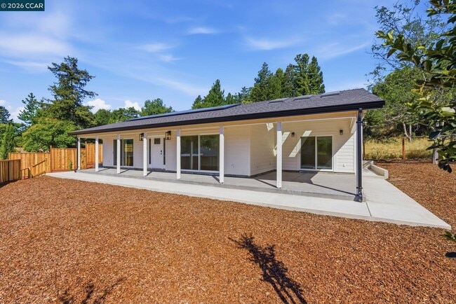 Building Photo - 3196 Rohrer Dr