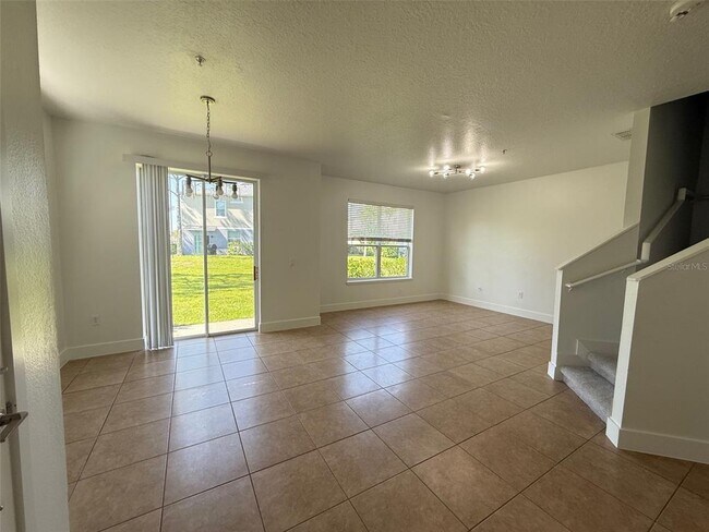 Building Photo - 6512 S Goldenrod Rd