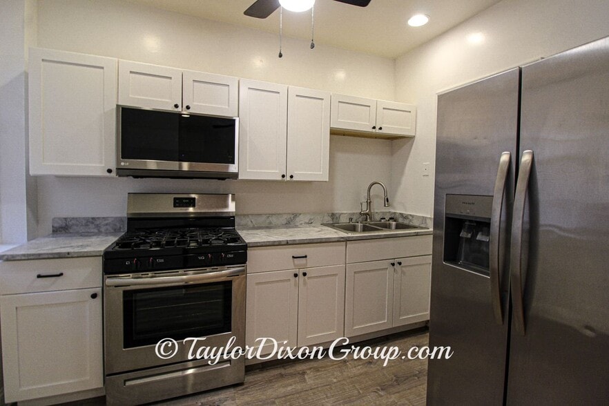 Building Photo - 2016 E 68th St