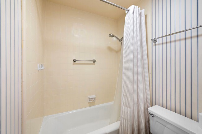 Building Photo - 2612 Lighthouse Ln