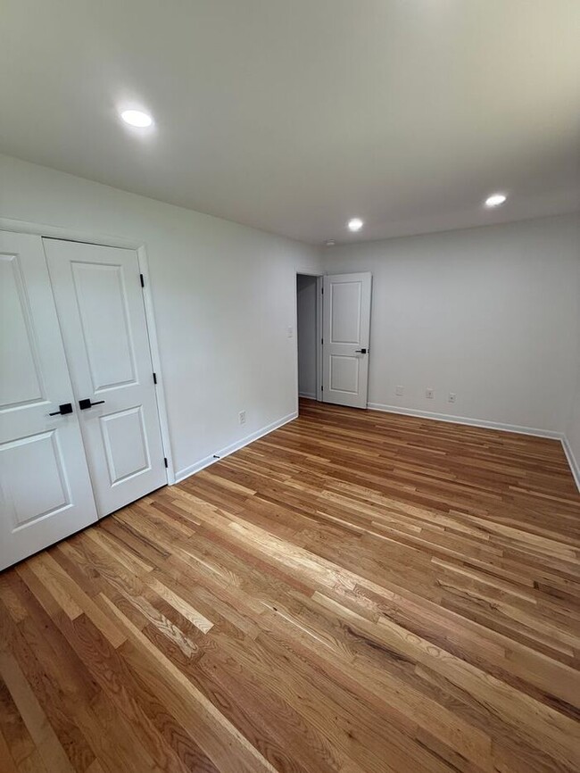 Building Photo - 708 Hawes Ct
