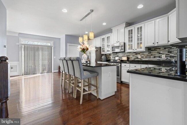 Building Photo - 16729 Shackleford Way