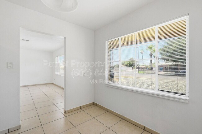 Building Photo - 6701 N 33rd Ave