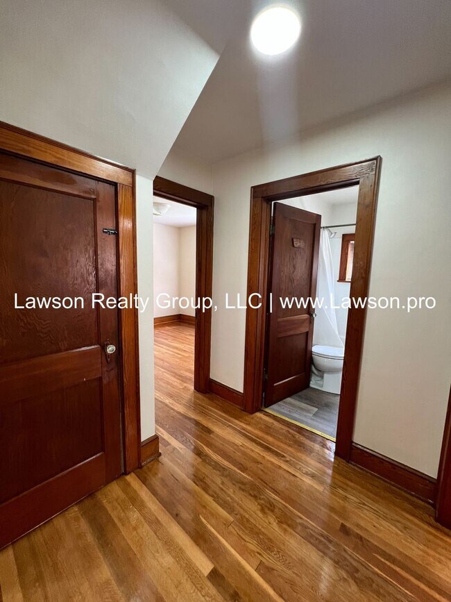 Building Photo - Quaint Two Bedroom Home By Christmas Tree Farm